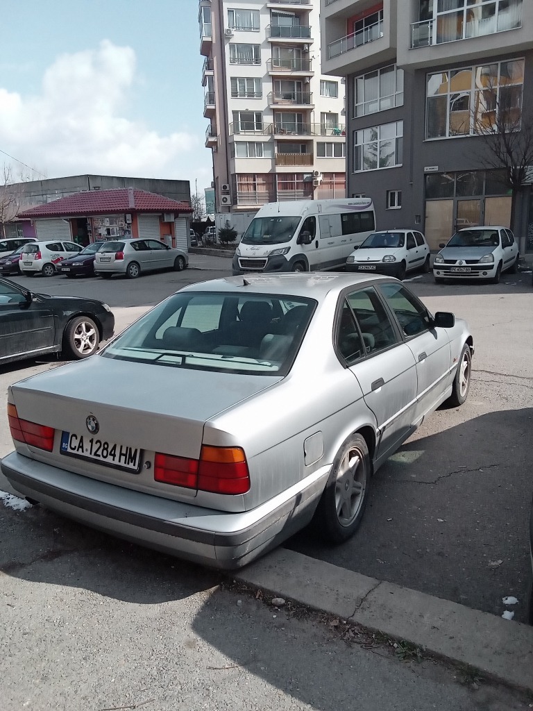 CARS.BG - BMW 520 2000 i, 7400 лв., Бензин