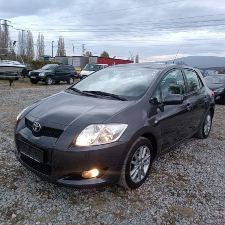 7,900
                    4,039.21                
                
                    BGN
                    EUR
                
            
                                                            
                    
                
                
                    
                        Toyota Auris 1.33 VVT-i                    
                
                
                
                                2009, Бензин, 210000 км.                
                
                                            Нов внос от Австрия Линц, уникално техническо и визуално състояние. Перфект…