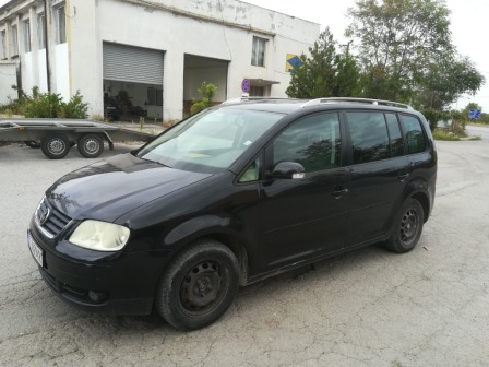 3,700
                    1,891.78                
                
                    BGN
                    EUR
                
            
                                                            
                    
                
                
                    
                        VW Touran 6 скорости                    
                
                
                
                                2004, Бензин, 403000 км.                
                
                                            Всичко е платено.
Има Забележки.