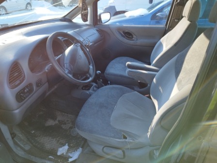 1,700
                    869.20                
                
                    BGN
                    EUR
                
            
                                                            
                    
                
                
                    
                        Ford Galaxy 1.9 TDI                    
                
                
                
                                2000, Дизел, 4500000 км.                
                
                                            Повече информация по телефона