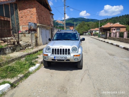 8,700
                    4,448.24                
                
                    BGN
                    EUR
                
            
                                                            
                    
                
                
                    
                        Jeep Cherokee 2.8CRD                    
                
                
                
                                2003, Дизел, 245589 км.                
                
                                            Много добро състояние Лимитирана версия Ренегад чисто нови гуми максис обсл…