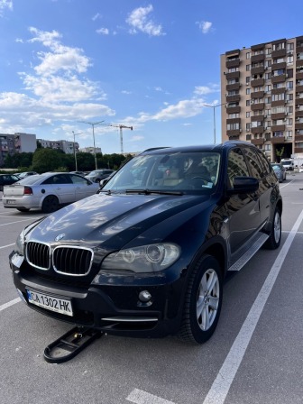 10,000
                    19,558.30                
                
                    EUR
                    BGN
                
            
                                                            
                    
                
                
                    
                        BMW X5 E70 3.0D Logic7                    
                
                
                
                                2008, Дизел, 427000 км.                
                
                                             Здравейте
Колата е обслужвана, технически е в топ състояние, има нормални…