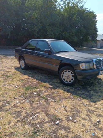 Mercedes-Benz 190