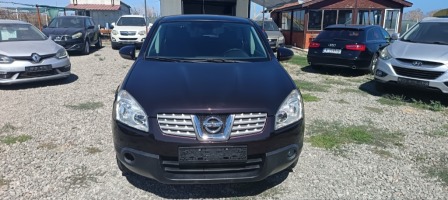 8,800
                    4,499.37                
                
                    BGN
                    EUR
                
            
                                                            
                    
                
                
                    
                        Nissan Qashqai 1.5 * Италия                    
                
                
                
                                2009, Дизел, 170000 км.                
                
                                            Внос от Италия район Тоскана където снега се вижда само по върховете на Апе…