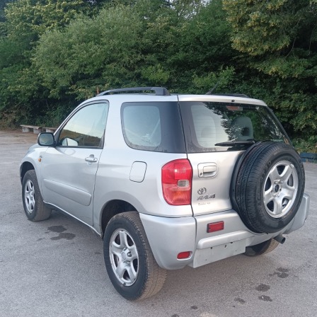 7,950
                    4,064.77                
                
                    BGN
                    EUR
                
            
                                                            
                    
                
                
                    
                        Toyota RAV 4 4X4  116k.c.                    
                
                
                
                                2002, Дизел, 199567 км.                
                
                                            Нов внос от Италия без ръжди проходим и икономичен джип в перфектно техниче…
