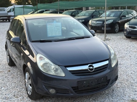 4,700
                    2,403.07                
                
                    BGN
                    EUR
                
            
                                                            
                    
                
                
                    
                        Opel Corsa 1.2 i 80кс                    
                
                
                
                                2008, Бензин, 143000 км.                
                
                                            Автомобилът е в отлично техническо и визуално състояние! Без забележки по д…