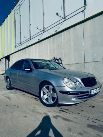 Mercedes-Benz E 500 5.0