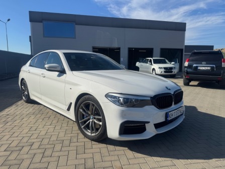 65,777
                    33,631.25                
                
                    BGN
                    EUR
                
            
                                                            
                    
                
                
                    
                        BMW 530 М Х Drive                    
                
                
                
                                2018, Дизел, 116043 км.                
                
                                            Два комплекта джанти,нови гуми обслужена сменени дискове и накладки оригина…