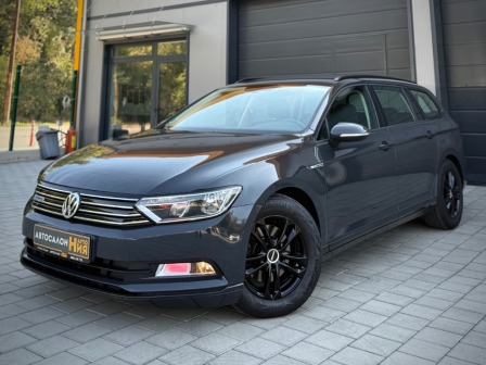 18,600
                    9,510.03                
                
                    BGN
                    EUR
                
            
                                                            
                    
                
                
                    
                        VW Passat 1.6TDI *NAVI*                    
                
                
                
                                2016, Дизел, 170000 км.                
                
                                            Нов внос в перфектно състояние. Всичко по автомобилът работи! Реален пробег…