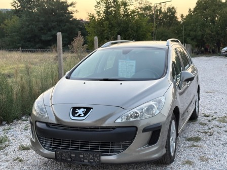 5,999
                    3,067.24                
                
                    BGN
                    EUR
                
            
                                                            
                    
                
                
                    
                        Peugeot 308 SW Панорама 1.6HDI                    
                
                
                
                                2010, Дизел, 185000 км.                
                
                                            Най добрия надежден двигател за модела с доста екстри като панорамен таван …