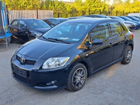3,500
                    6,845.41                
                
                    EUR
                    BGN
                
            
                                                            
                    
                
                
                    
                        Toyota Auris 1,4 бензин 97kc                    
                
                
                
                                2007, Бензин, 217000 км.                
                
                                            Перфектно техническо и визуално състояние. 
Работещ климатроник. 
Без ръж…