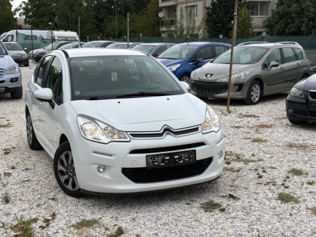 7,300
                    3,732.43                
                
                    BGN
                    EUR
                
            
                                                            
                    
                
                
                    
                        Citroen C3 1.2 i 82 ps                    
                
                
                
                                2013, Бензин, 141000 км.                
                
                                            Автомобилът е в отлично техническо и визуално състояние! Без забележки по д…