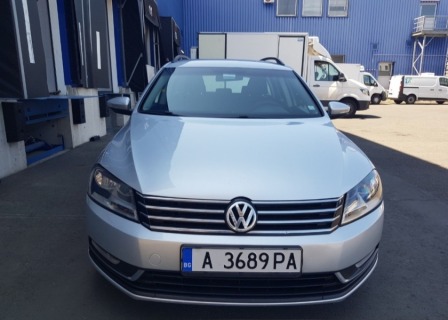 12,000
                    6,135.50                
                
                    BGN
                    EUR
                
            
                                                            
                    
                
                
                    
                        VW Passat 1.6 tdi                    
                
                
                
                                2013, Дизел, 220000 км.                
                
                                            За повече информация на посочения телефон