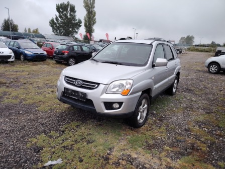 6,900
                    3,527.91                
                
                    BGN
                    EUR
                
            
                                                            
                    
                
                
                    
                        Kia Sportage 2.0D 136ps                    
                
                
                
                                2010, Дизел, 204000 км.                
                
                                            При бартер 9000лв. Работим само с предварителна уговорка.