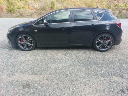 Opel Astra 2.0 biturbo
