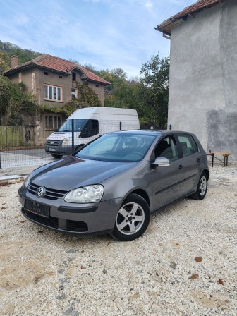 5,000
                    2,556.46                
                
                    BGN
                    EUR
                
            
                                                            
                    
                
                
                    
                        VW Golf 1.9 TDI 90 k.c                    
                
                
                
                                2005, Дизел, 300613 км.                
                
                                            ПРОДАВА СЕ 

VW Golf 5 1.9 TDI 90 k.c 
Година на производство  (2005 г.)…