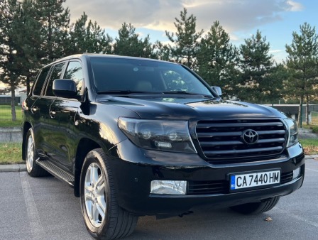 Toyota Land Cruiser J200 4.5 V8