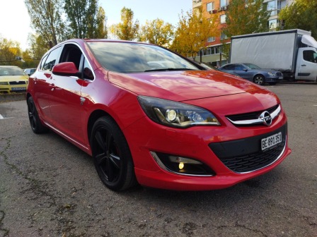 12,444
                    6,362.52                
                
                    BGN
                    EUR
                
            
                                                            
                    
                
                
                    
                        Opel Astra OPC-LINE-SWISS                    
                
                
                
                                2014, Бензин, 210000 км.                
                
                                            На собствен ход -нов внос ШВЕЙЦАРИЯ. .
1. 6 ТУРБО-СПОРТ-170кс.
Швейцарски…