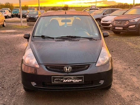5,550
                    2,837.67                
                
                    BGN
                    EUR
                
            
                                                            
                    
                
                
                    
                        Honda Jazz 1,2i                    
                
                
                
                                2007, Бензин, 142000 км.