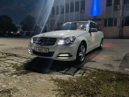 17,000
                    8,691.96                
                
                    BGN
                    EUR
                
            
                                                            
                    
                
                
                    
                        Mercedes-Benz C 250 2.2 CDI 204 к.                    
                
                
                
                                2011, Дизел, 349262 км.                
                
                                            7g+ автомат
Avangarde
Парктроник
Адаптивни фарове 
Биксенон
Надуване н…