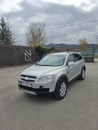 8,200
                    4,192.59                
                
                    BGN
                    EUR
                
            
                                                            
                    
                
                
                    
                        Chevrolet Captiva 4Х4 7МЕСТНА                    
                
                
                
                                2008, Дизел, 208000 км.                
                
                                            Перфектно техническо и визуално състояние,обслужен,всичко платено,добри гум…