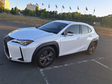 Lexus UX