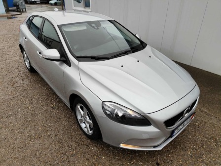 Volvo V40 200/120