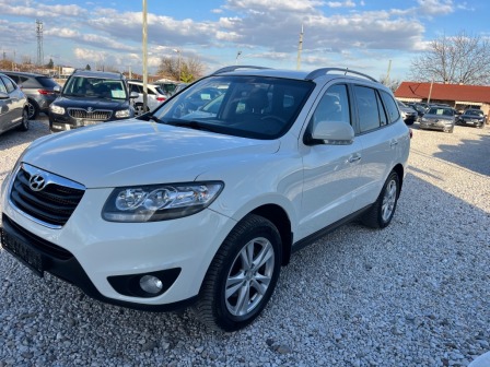 16,900
                    8,640.83                
                
                    BGN
                    EUR
                
            
                                                            
                    
                
                
                    
                        Hyundai Santa Fe 2.2CRDi 4x4Face                    
                
                
                
                                2011, Дизел, 175867 км.                
                
                                            Face; 4×4; Автомат/Full екстри/; 7 места; 2 бр ключове; Автомобила е в Отли…