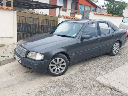 2,200
1,124.84
BGN
EUR
Mercedes-Benz C 200 c200
1995, Дизел, 265325 км.
Колата в добро състояние Всичко платено със зимни гуми задължително прехвър… 2,200
1,124.84
BGN
EUR
Mercedes-Benz C 200 c200
1995, Дизел, 265325 км.
Колата в добро състояние Всичко платено със зимни гуми задължително прехвър…