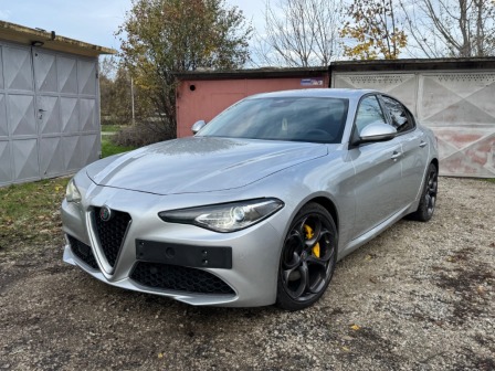 13,000
                    25,425.79                
                
                    EUR
                    BGN
                
            
                                                            
                    
                
                
                    
                        Alfa Romeo Giulia 2.2 JTD                    
                
                
                
                                2018, Дизел, 220000 км.                
                
                                            Колата е нов внос от Белгия в перфектно състояние два ключа нови гуми съдей…