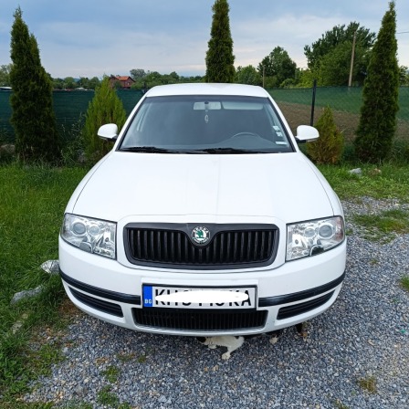 5,999
                    3,067.24                
                
                    BGN
                    EUR
                
            
                                                            
                    
                
                
                    
                        Skoda Superb 1.9                    
                
                
                
                                2007, Дизел, 210564 км.                
                
                                            Обслужен,зимни гуми за повече инфо на тел