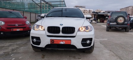 28,000
                    14,316.17                
                
                    BGN
                    EUR
                
            
                                                            
                    
                
                
                    
                        BMW X6 3.0D245kc.FASE                    
                
                
                
                                2012, Дизел, 218000 км.                
                
                                            Джипа е от Италия, беэ ръжда на реални км. , перфектно състояние, отличен в…