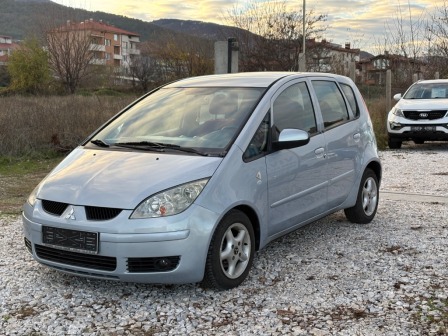 3,999
                    2,044.66                
                
                    BGN
                    EUR
                
            
                                                            
                    
                
                
                    
                        Mitsubishi Colt 1.5 duzel 95 ps                    
                
                
                
                                2005, Дизел, 170000 км.                
                
                                            Автомобила е много запазен за годините си отлично техническо и визуално със…