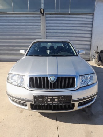 Skoda Superb 2.0 8V