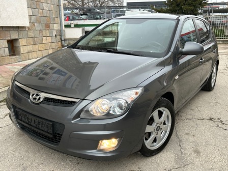 5,990
                    3,062.64                
                
                    BGN
                    EUR
                
            
                                                            
                    
                
                
                    
                        Hyundai i30 1.6i БЕНЗИН                    
                
                
                
                                2009, Бензин, 206000 км.                
                
                                            Отлично техническо и визуално състояние, много стегнат и запазен автомобил!…