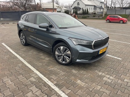 22,500
                    44,006.17                
                
                    EUR
                    BGN
                
            
                                                            
                    
                
                
                    
                        Skoda Enyaq 105000км                    
                
                
                
                                2021, Електричество, 105000 км.                
                
                                            80kw батерия пробег 470км!!! Отлично състояние