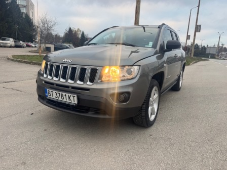 11,900
                    6,084.37                
                
                    BGN
                    EUR
                
            
                                                            
                    
                
                
                    
                        Jeep Compass                    
                
                
                
                                2011, Дизел, 134000 км.                
                
                                            Колата е в перфектно техническо състояние ! Всички екстри работят ! Перфект…