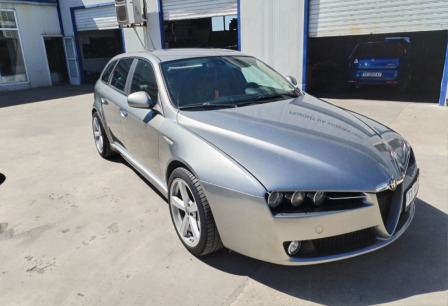3,300
                    6,454.24                
                
                    EUR
                    BGN
                
            
                                                            
                    
                
                
                    
                        Alfa Romeo 159 SW 2.4 Mjet                    
                
                
                
                                2007, Дизел, 213000 км.                
                
                                            Винаги навреме обслужвана и добре поддържана. Продава се поради покупка на …