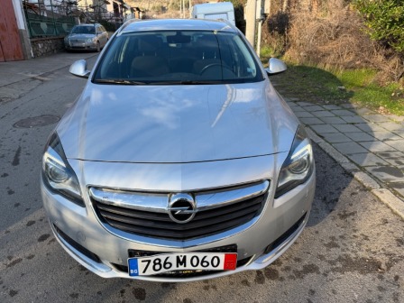 Opel Insignia 1.6 136