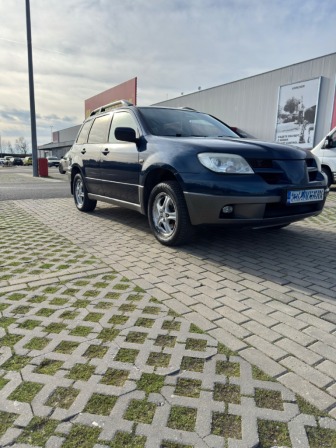 Mitsubishi Outlander 2,4 4 WD