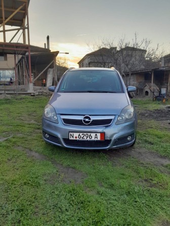 Opel Zafira 1,8