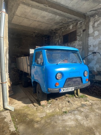 UAZ 452