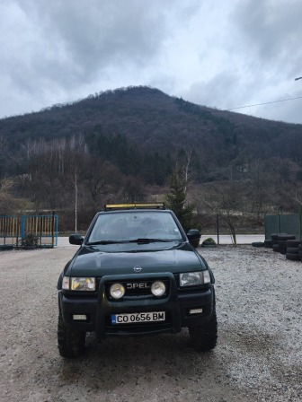 Opel Frontera 2.2