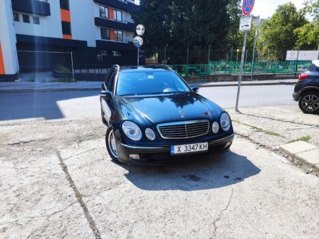 Mercedes-Benz E 320