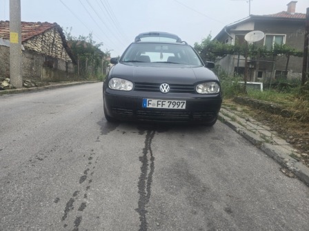 VW Golf 1.6 benzin