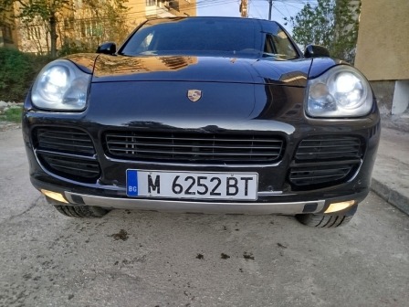 Porsche Cayenne 4.5 v8