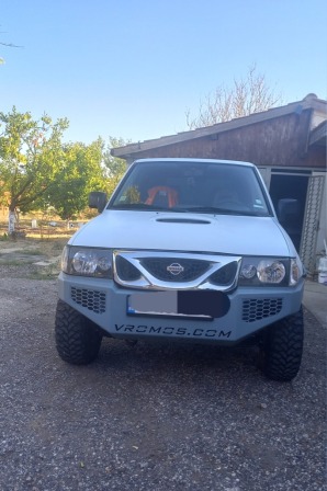 Nissan Terrano 2,4
