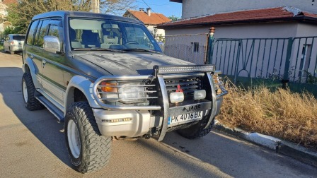 Mitsubishi Pajero 2.5