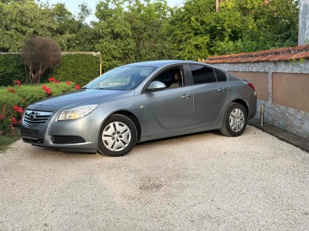 Opel Insignia 1.6 бензин