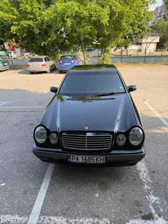 Mercedes-Benz E 280 2.8